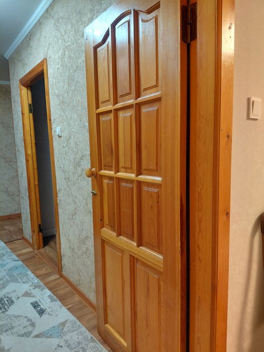 Продам двери деревянные