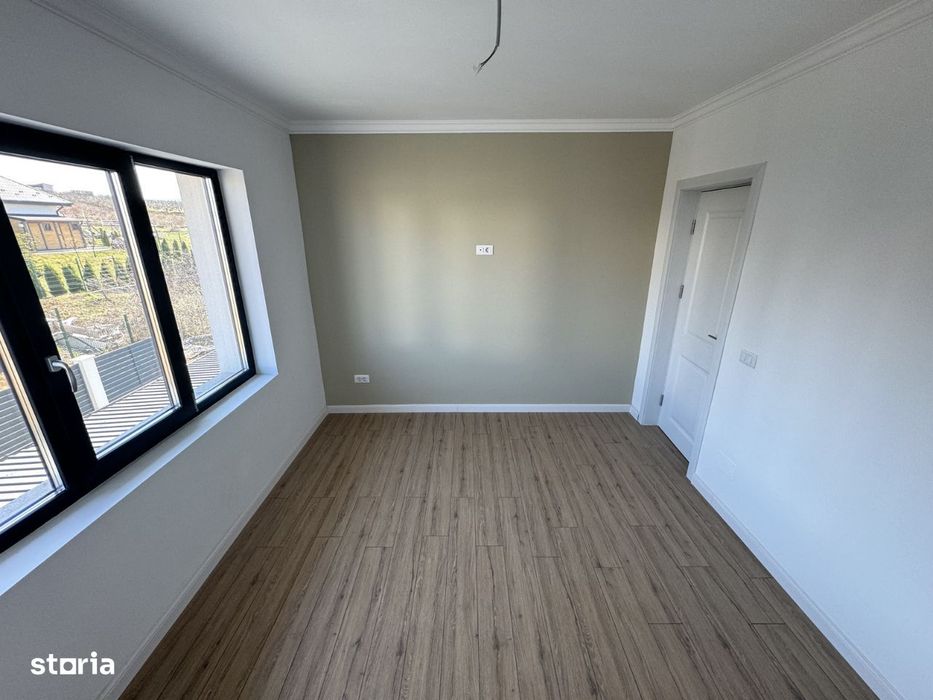 5 camere! CANALIZARE! Incalz in pard! Vila Tomesti