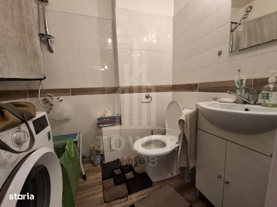 Apartament 4 camere -etaj 1, zona V. Aron
