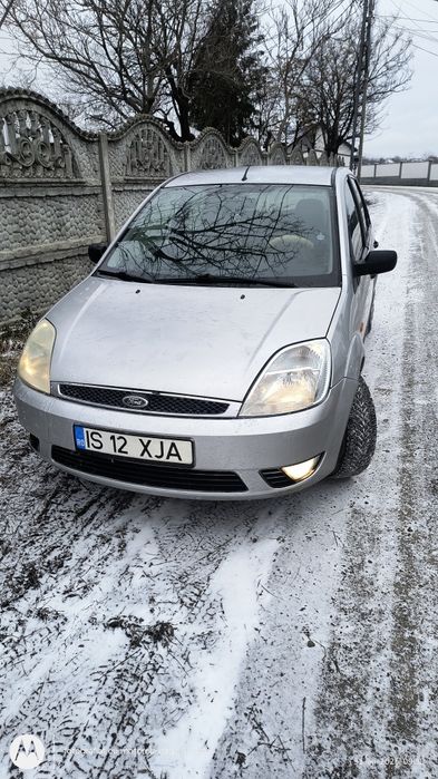 Vand sau schimb Ford fiesta 1.4 Tdci