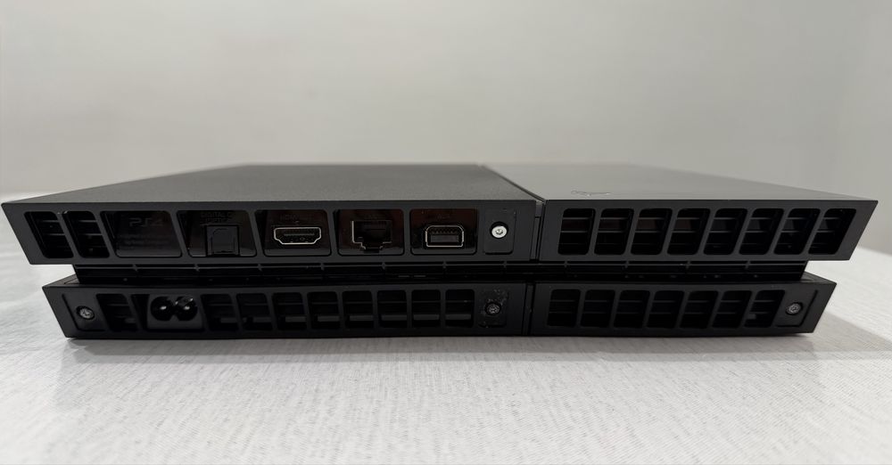 PlayStation 4 без джойстика