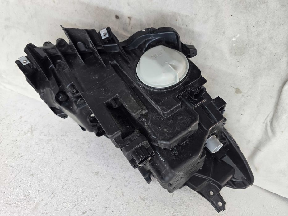 Оригинален фар Сузуки Суифт  Suzuki Swift Led