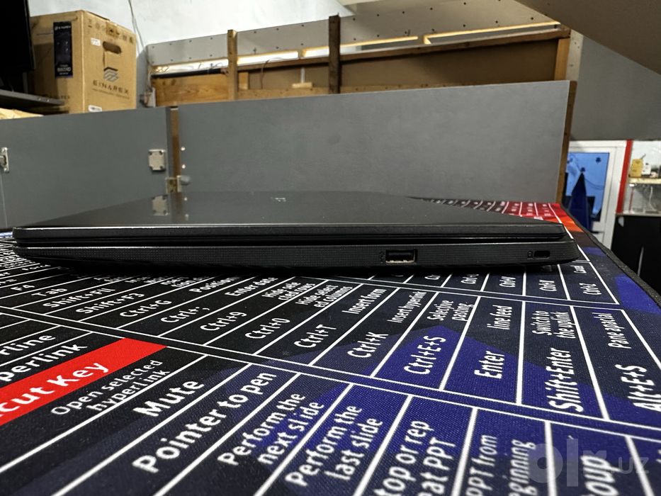 Офисный ноутбук Acer Aspire i3-10110U 4/256