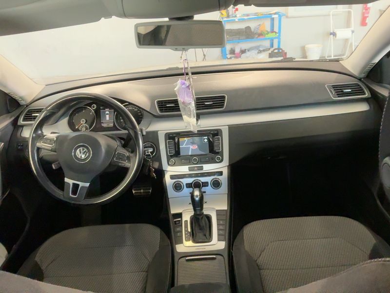Volkswagen Passat 2.0 TDI 4Motion BlueMotion Tech 2012