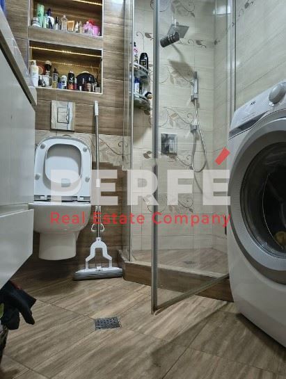 Продава се Тристаен апартамент в Бургас, Братя Миладинови - 100 кв.м за 2550 €/кв.м - Снимка #7