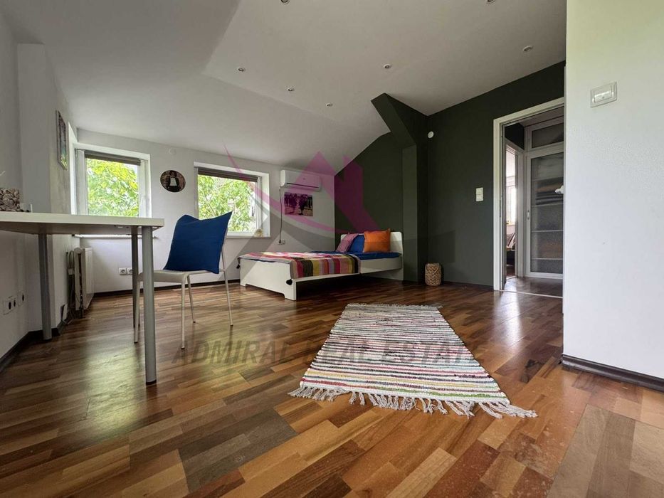 Дава се под наем Тристаен апартамент в Варна, Общината - 95 кв.м за 1000 € - Снимка #2