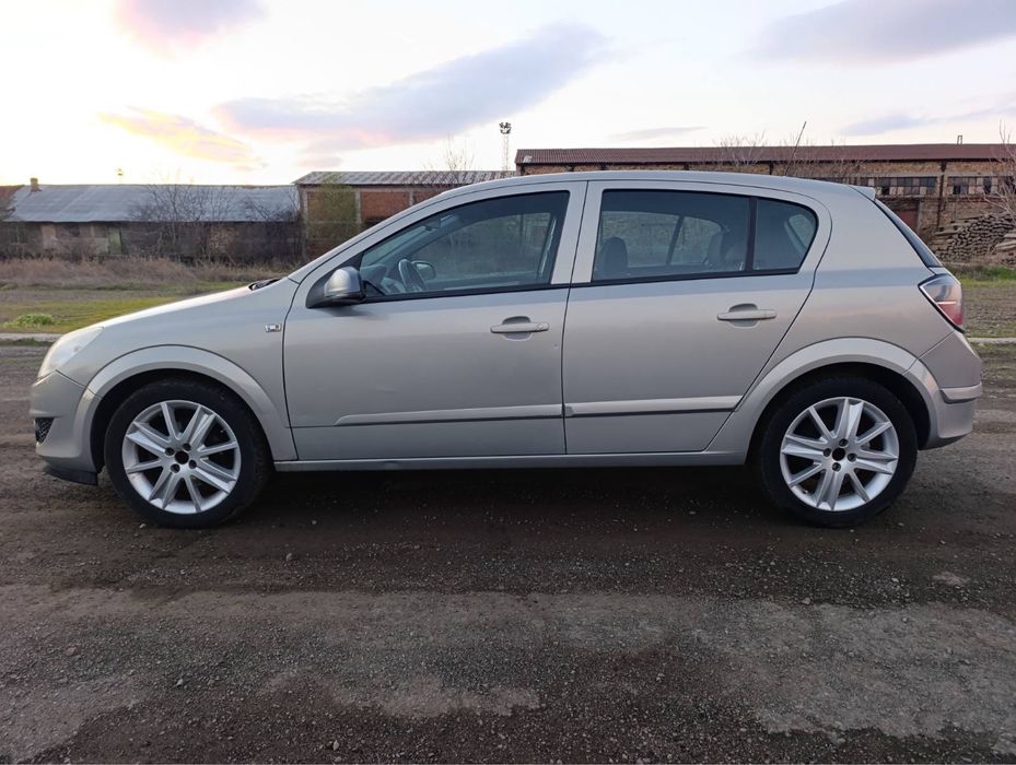 Opel Astra 1.4i 90к.с