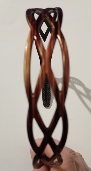 Диадема за коса в кафяво