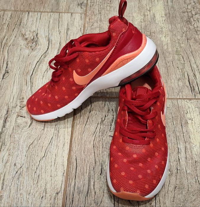 NIKE Дамски маратонки-номер 39