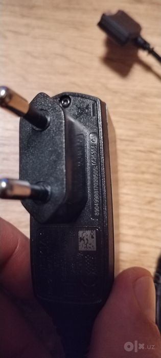 Продам зарядку на Vertu Original 100%