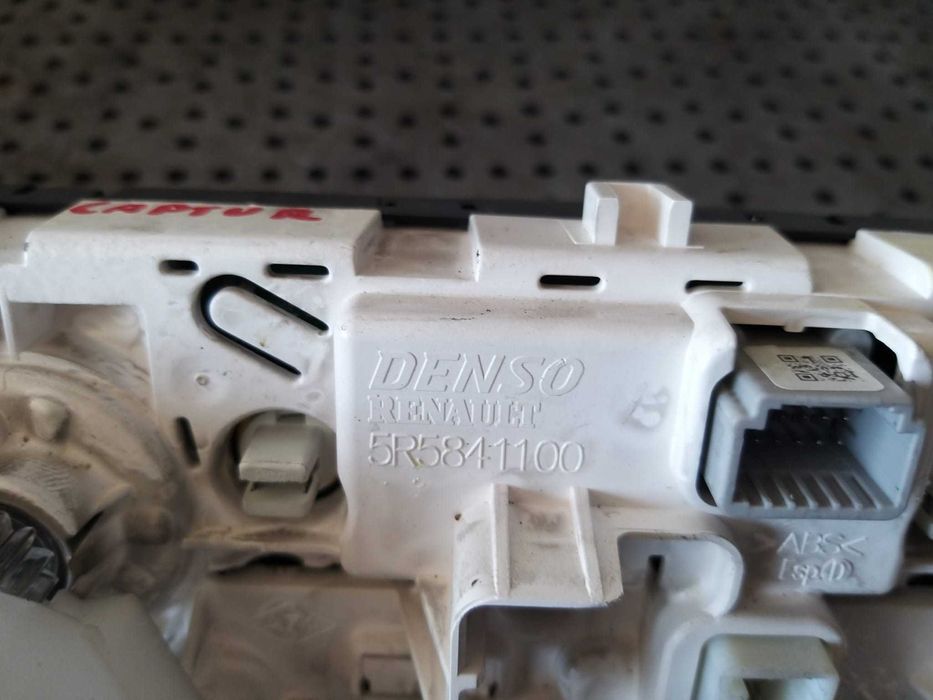 Panou comanda clima ac renault captur 1 j5 h5 5r5841100