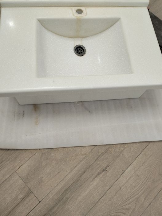 Раковина искусственный камень . Очень качественный.размер 50#80 см