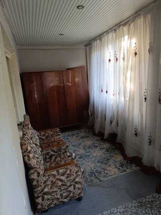 Продаётся 2к квартира 2/4. Учувчилар шахарчаси. Авиагородок. 52м2.