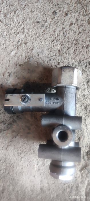 Оригинальный кран уровня пола WABCO