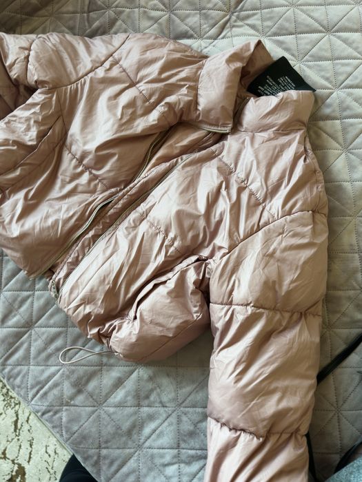 Розово късо яке