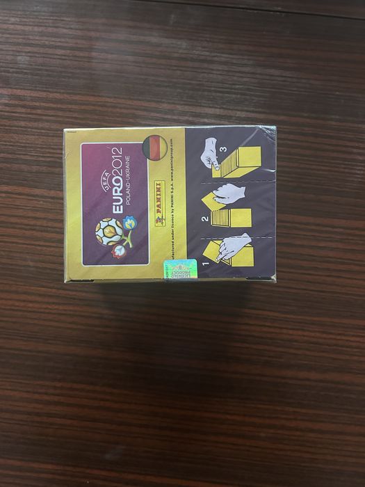 Промоция! Panini Euro 2012 – неотворена кутия със 100 пакета