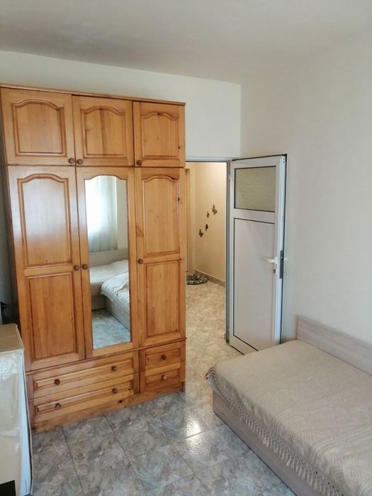 Двустаен апартамент! ж.к."Красна поляна 2"! Обзаведен!