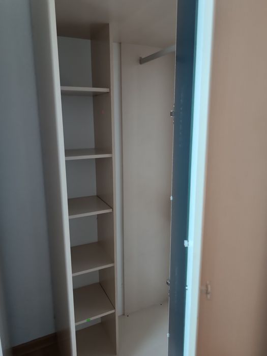 Продаётся угловой шкаф.