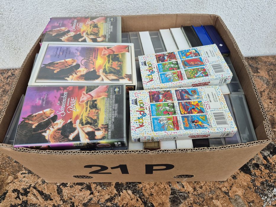 Vând 163 casete video VHS originale colectie filme de animație