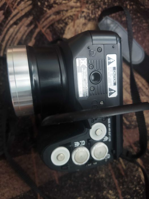 FUJIFILM FinePix S5700 Digital Camera