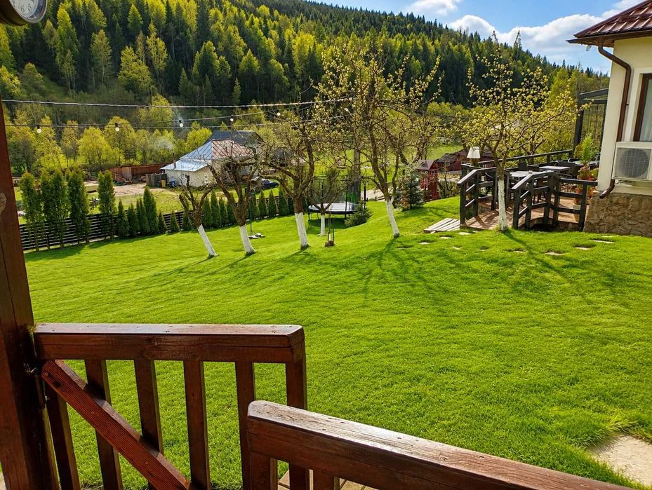 Cazare Colibița Casa Lipan – Cabana cu jacuzzi, 6 camere | Inchiriere grupuri 10-12 persoane