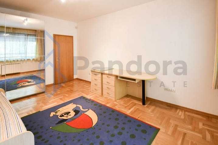 Дава се под наем Тристаен апартамент в София, Изток - 125 кв.м за 999 € - Снимка #8