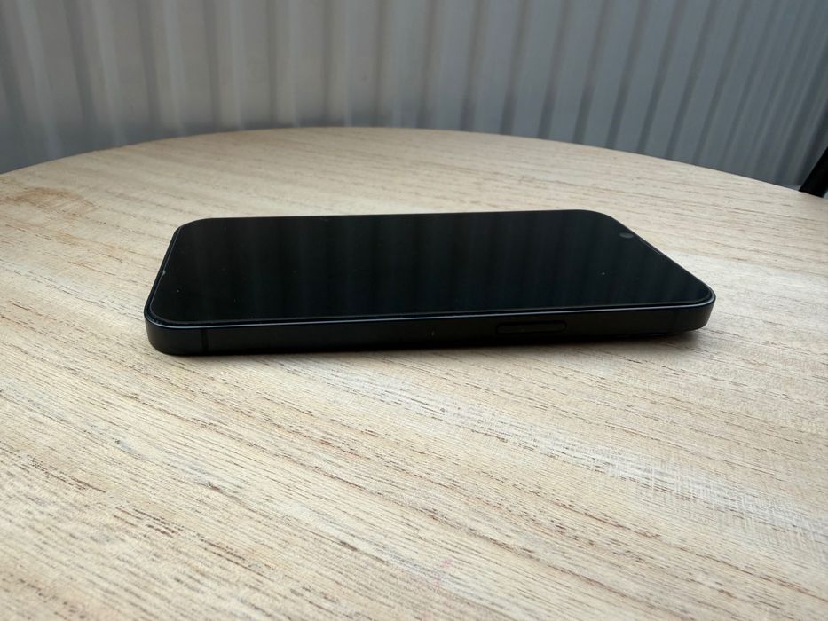 Телефон Iphone 13 128GB Midn