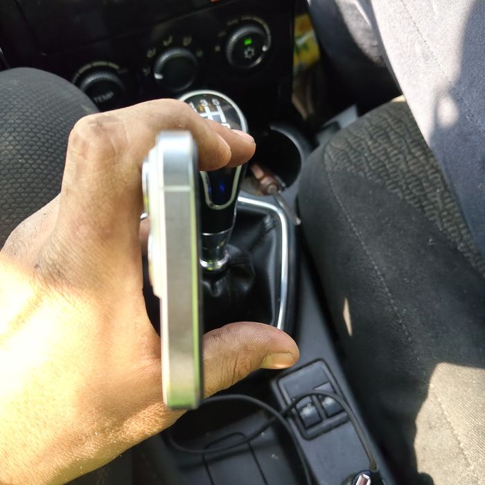 Iphone 15 pro белый