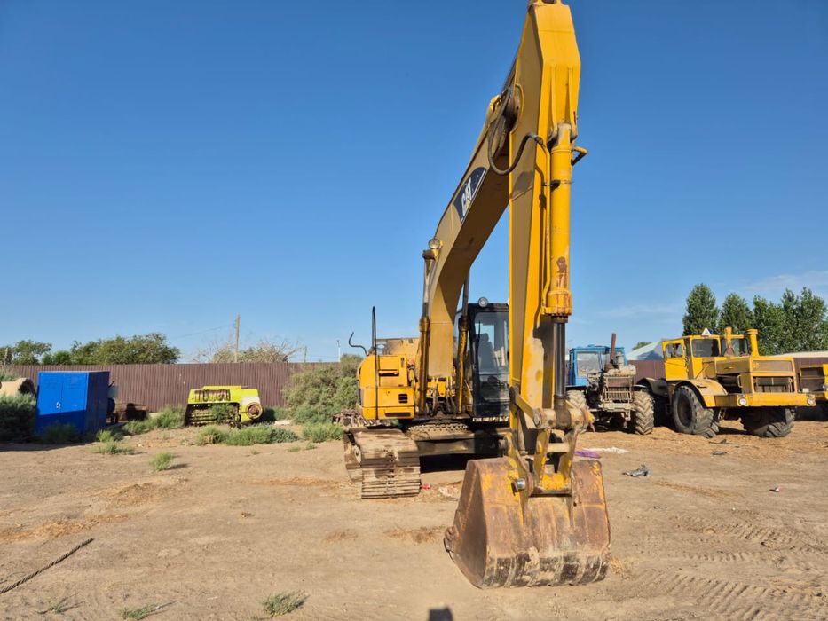 Экскаватор кат гусеничный срочно сатамын!