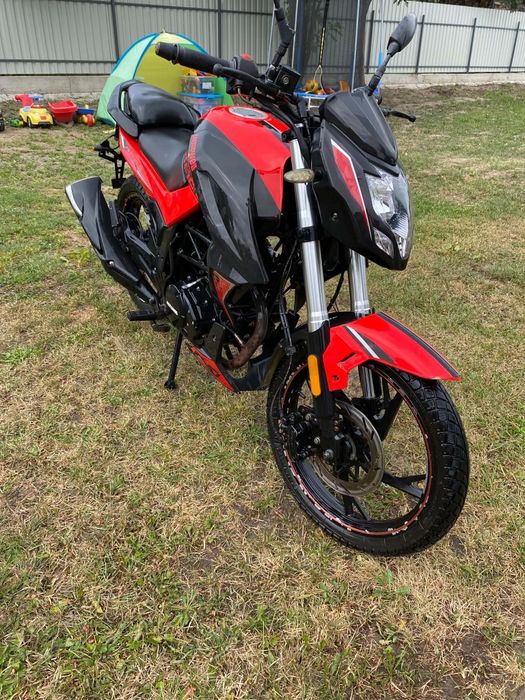 Vând motocicletă de 125cc