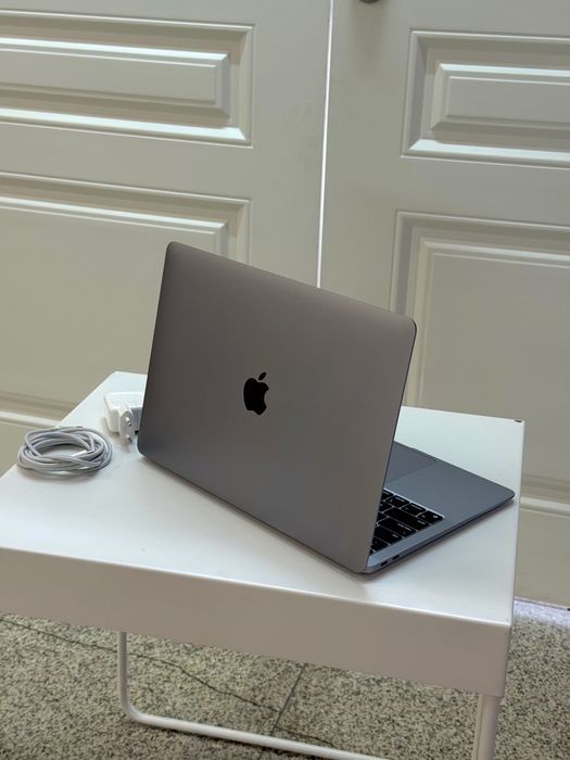 MacBook Air M1 2024 like new 100 %