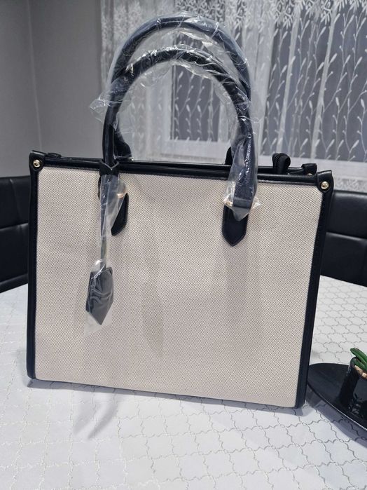 Дамска чанта с къса и дълга дръжка