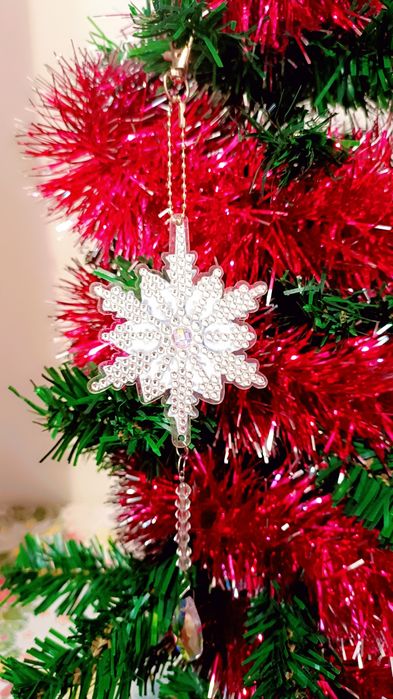 Ornamente pentru bradul de Crăciun stil mozaic cu diamante