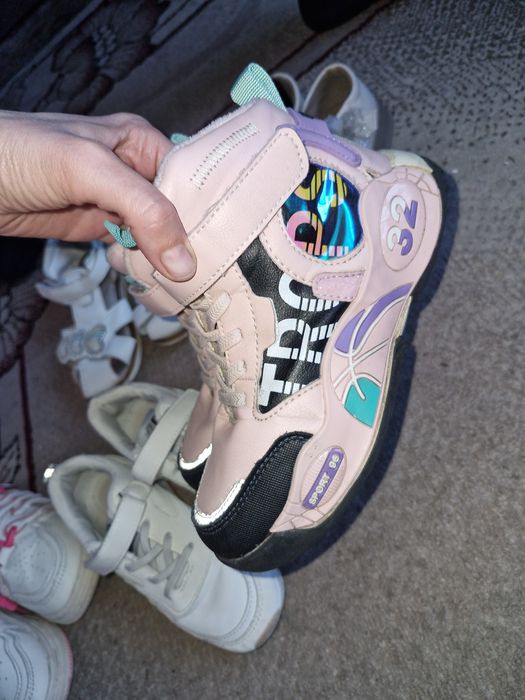 Обувь на девочку