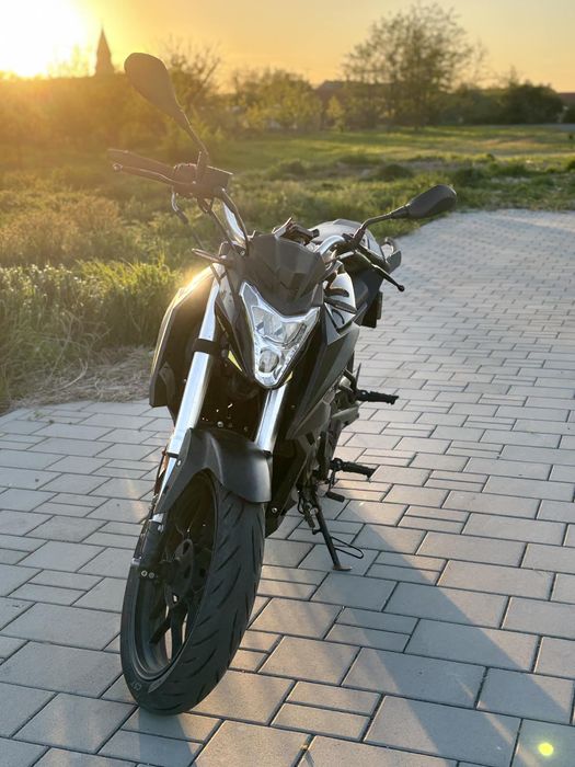 Vand motocicleta 125cc!