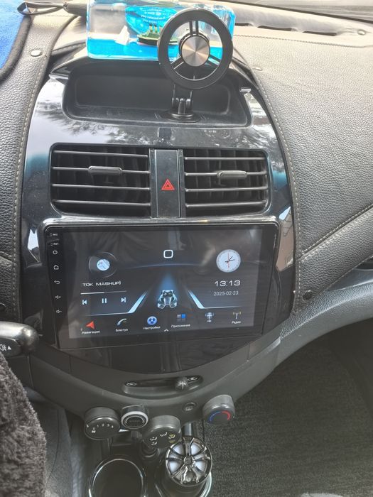 Spark monitor 9 dyumlik ramkasi bilan
