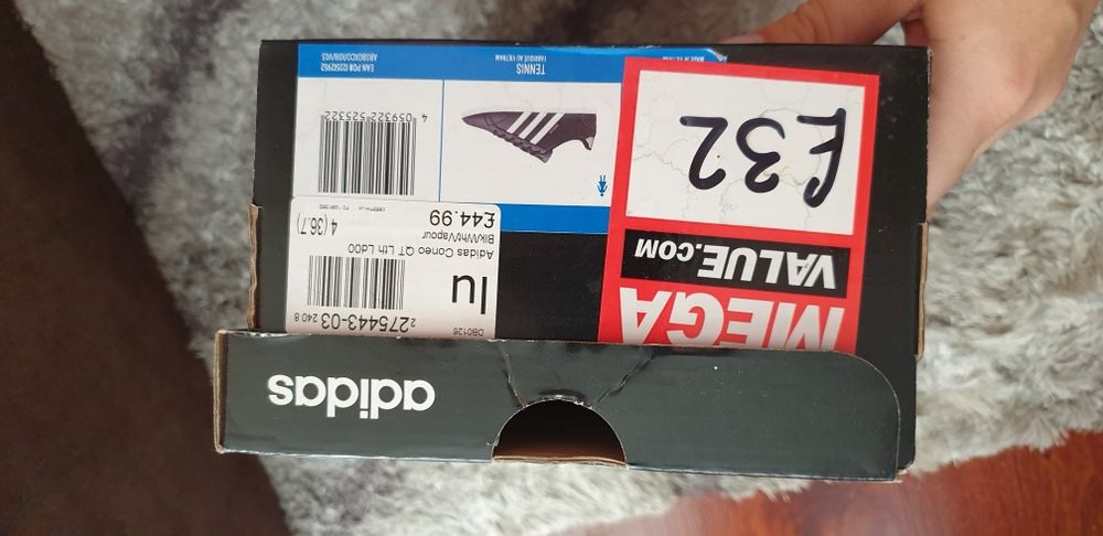 Маратонки Adidas женски 36.7