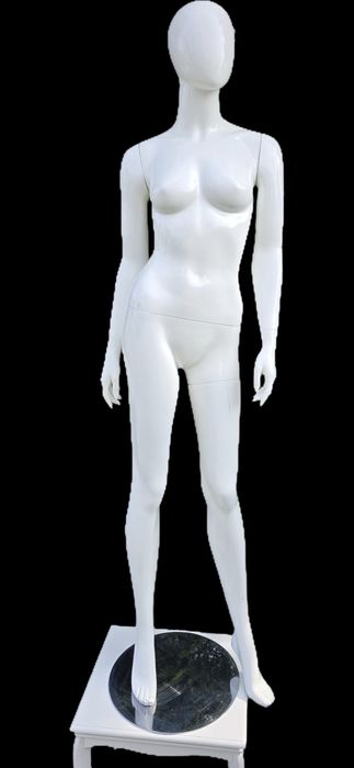 Vând 2 manechini albi din polipropilena (fibră de sticla)