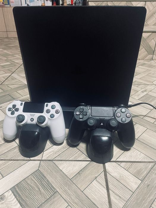 Vand PS4 slim Neg.