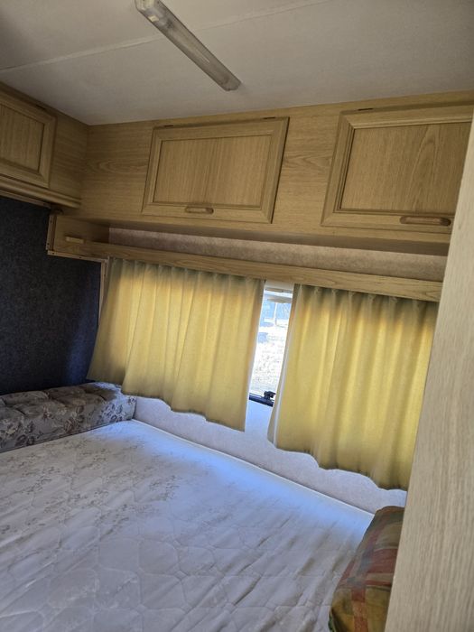 Каравана  в добро състояние, без тестове  и влага