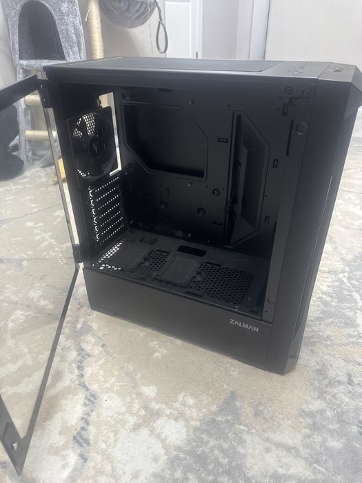 Корпус Zalman Z8 TG