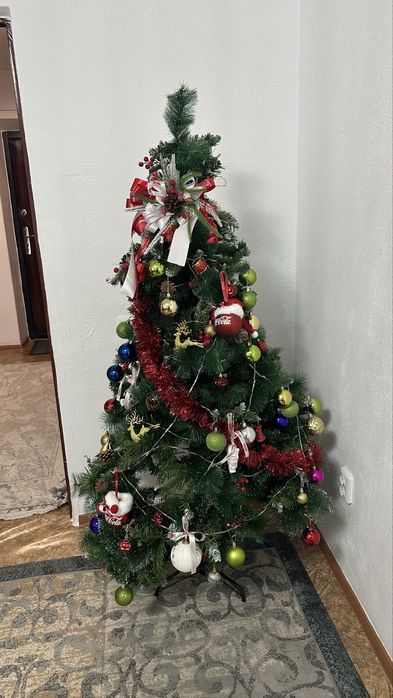 Елка 170 см хорошом состояние