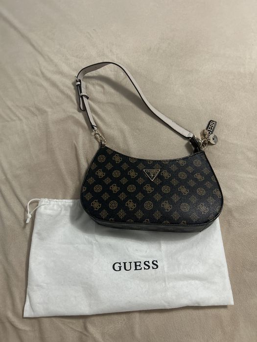 Чанти - Guess, Tommy Hilfiger