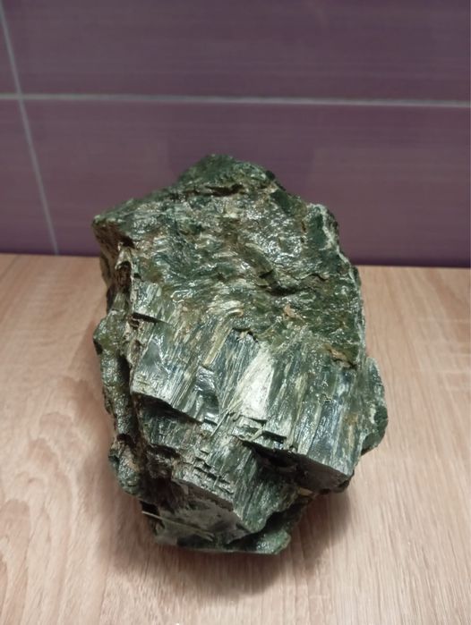 Нефрит природный камень