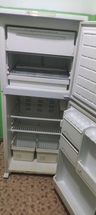 Продам хороший рабочий холодильник