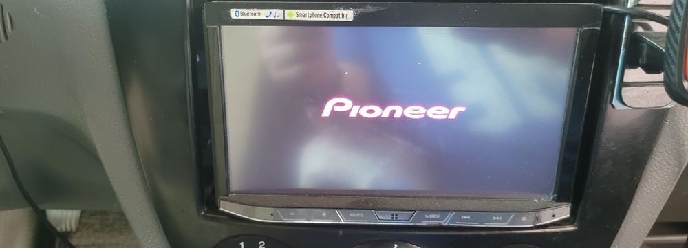Продаётся магнитола Pioneer AVH-X8750 BT