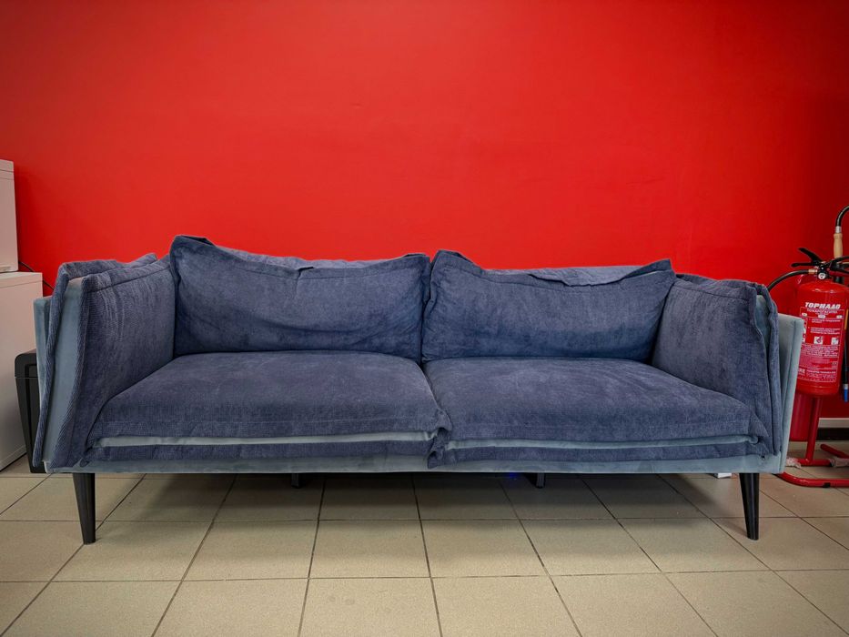 Тъмносин триместен диван