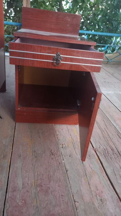 Тумба прикроватная