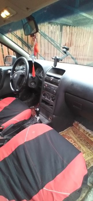 Vând Opel astra G