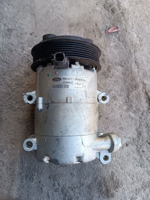 Vând compresoare ford